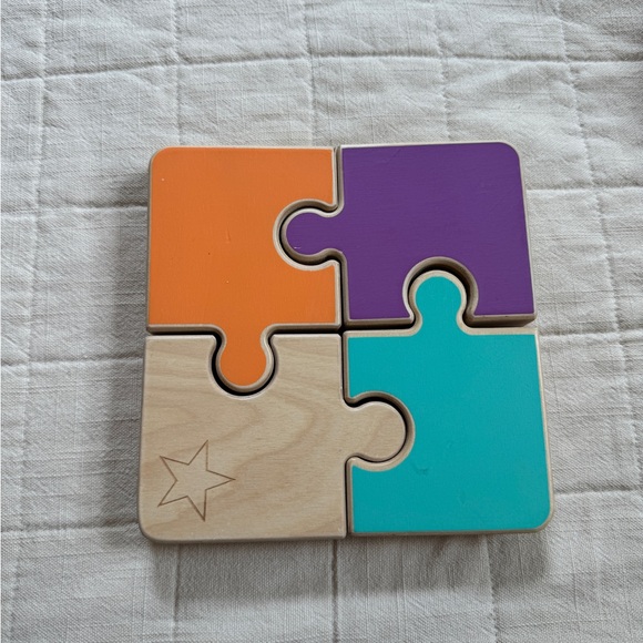 Lovevery Chunky Wooden Jigsaw Puzzle from “The Companion” Play Kit 22-24 months - Picture 2 of 2